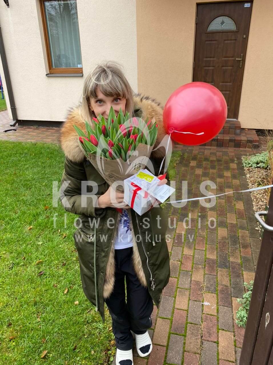 Deliver flowers to Rīga (tulips)