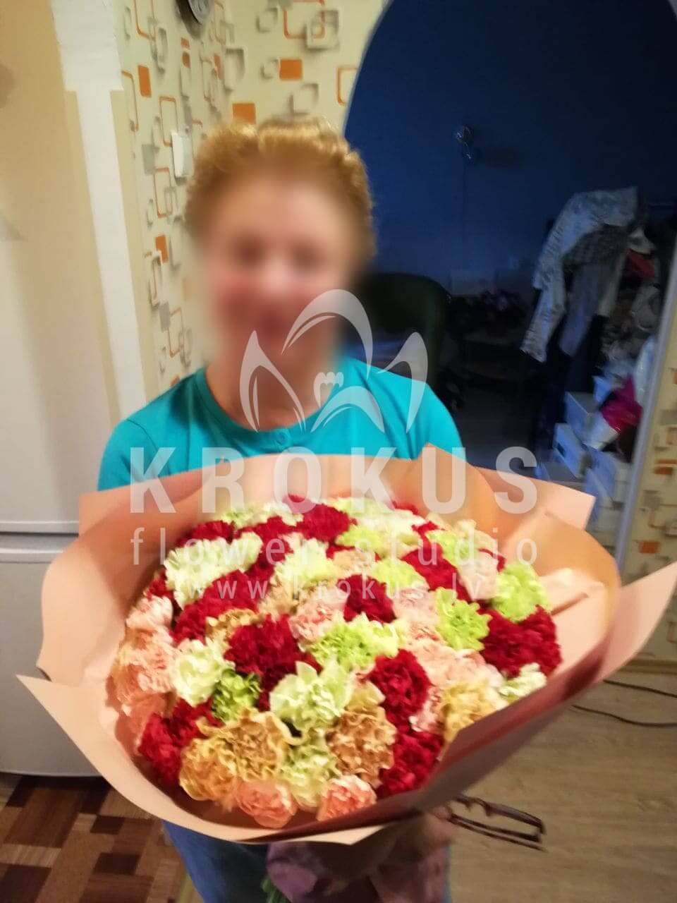 Deliver flowers to Rīga (cloves)
