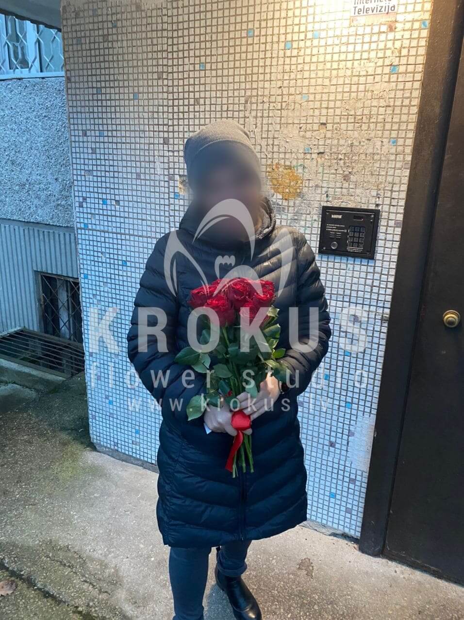 Deliver flowers to Rīga (red roses)