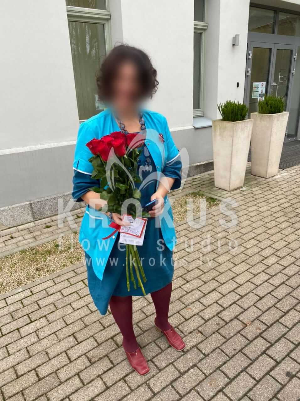 Deliver flowers to Rīga (red roses)