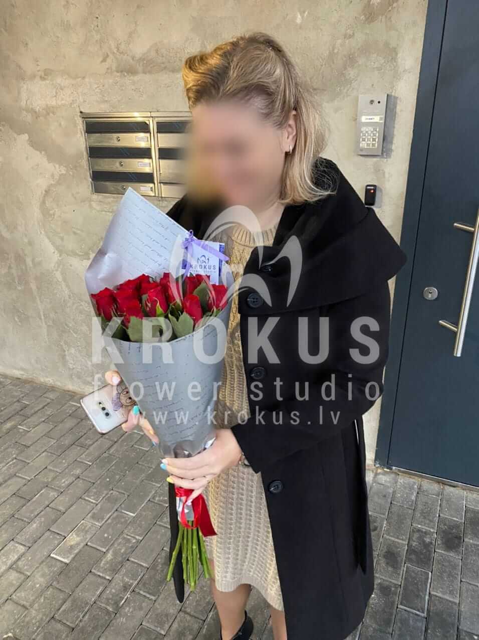 Deliver flowers to Rīga ()