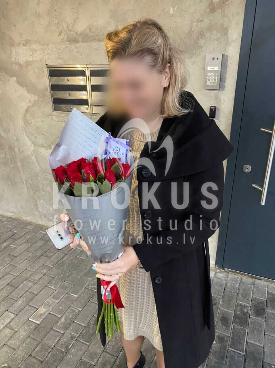 Deliver flowers to Rīga (red roses)