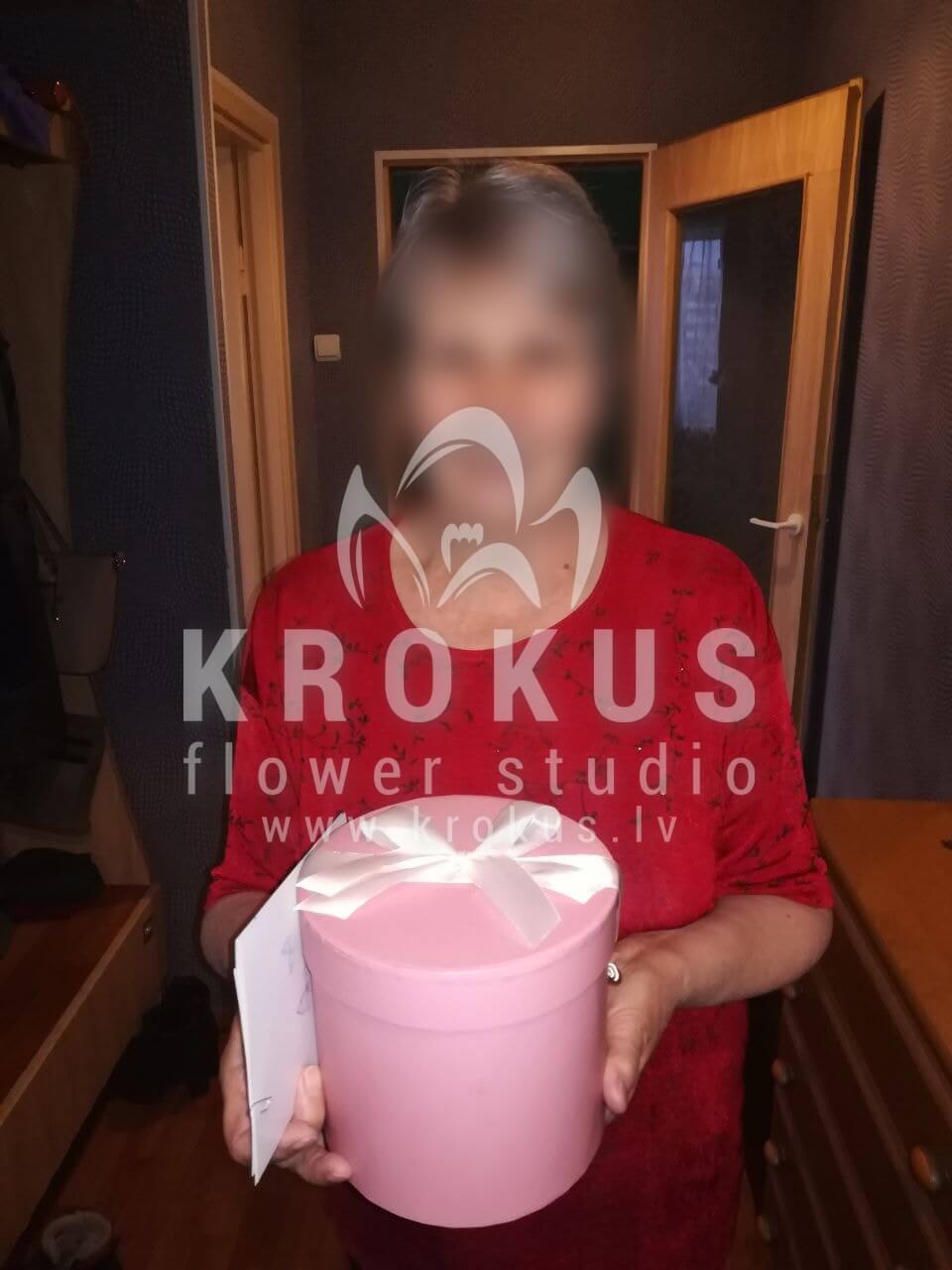 Deliver flowers to Rīga (box)