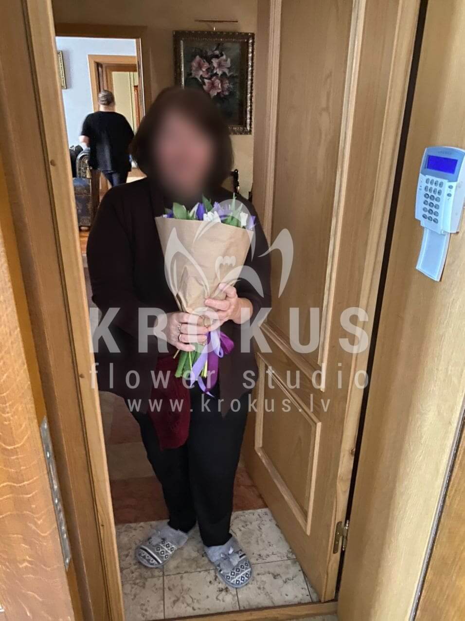 Deliver flowers to Rīga (tulipsirises)