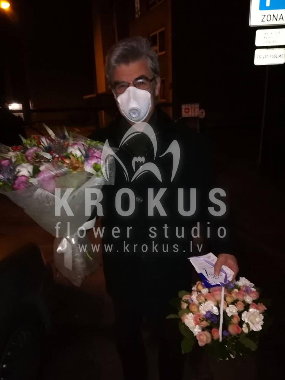 Deliver flowers to Rīga (shrub rosespink rosescloveswaxflowersalalstatice)