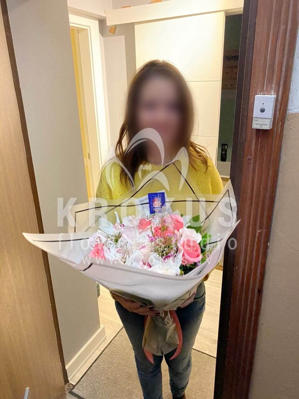 Deliver flowers to Rīga ()