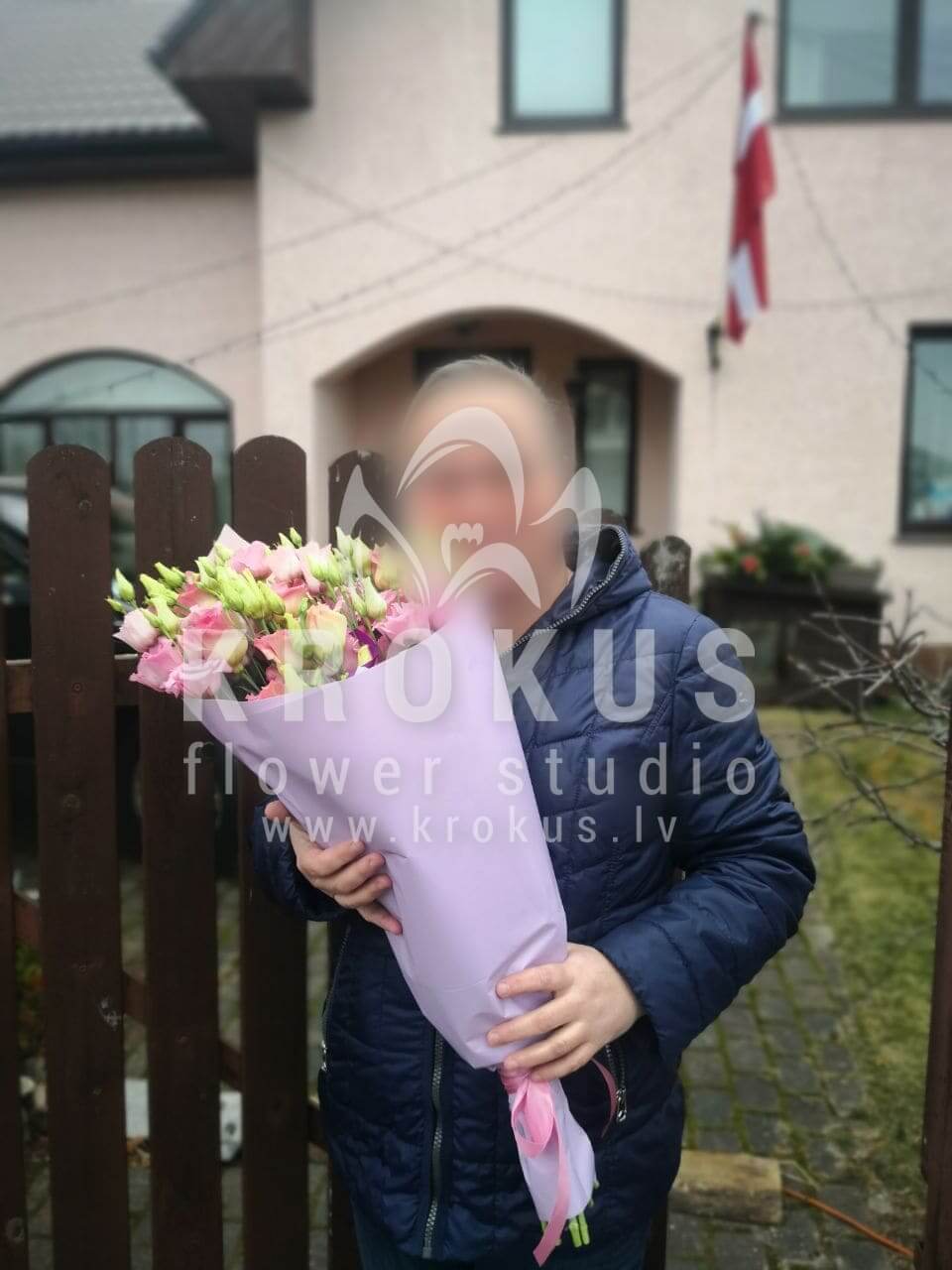 Deliver flowers to Dreiliņi (lisianthuses (eustoma))