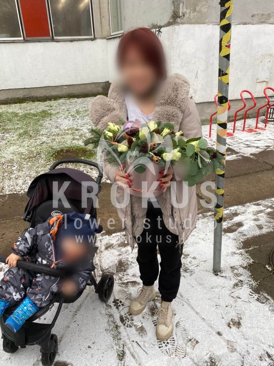 Доставка цветов в город Рига (кустовые розыкорицадекорэвкалиптель  нобилис)