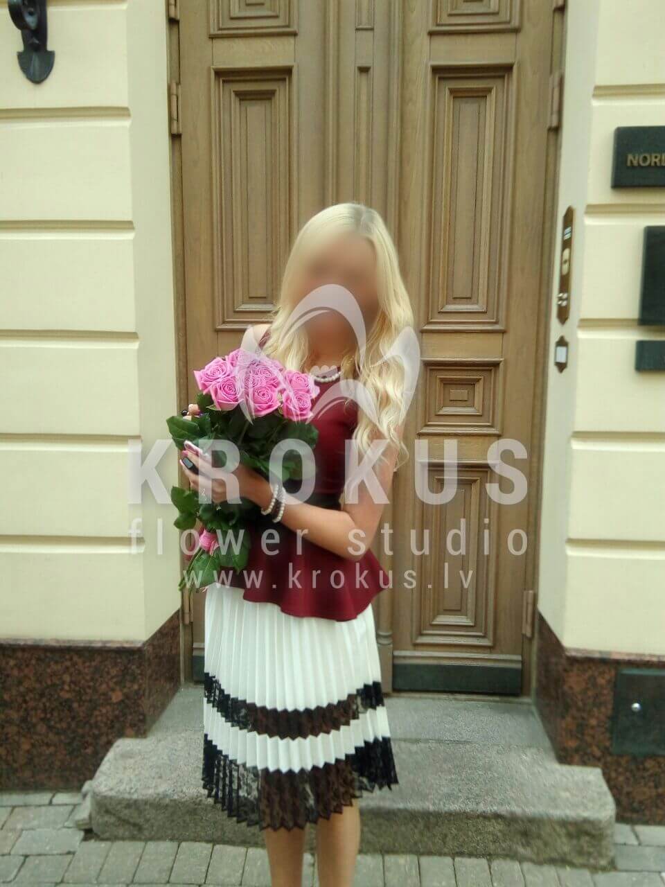 Доставка цветов в город Latvia (розовые розы)