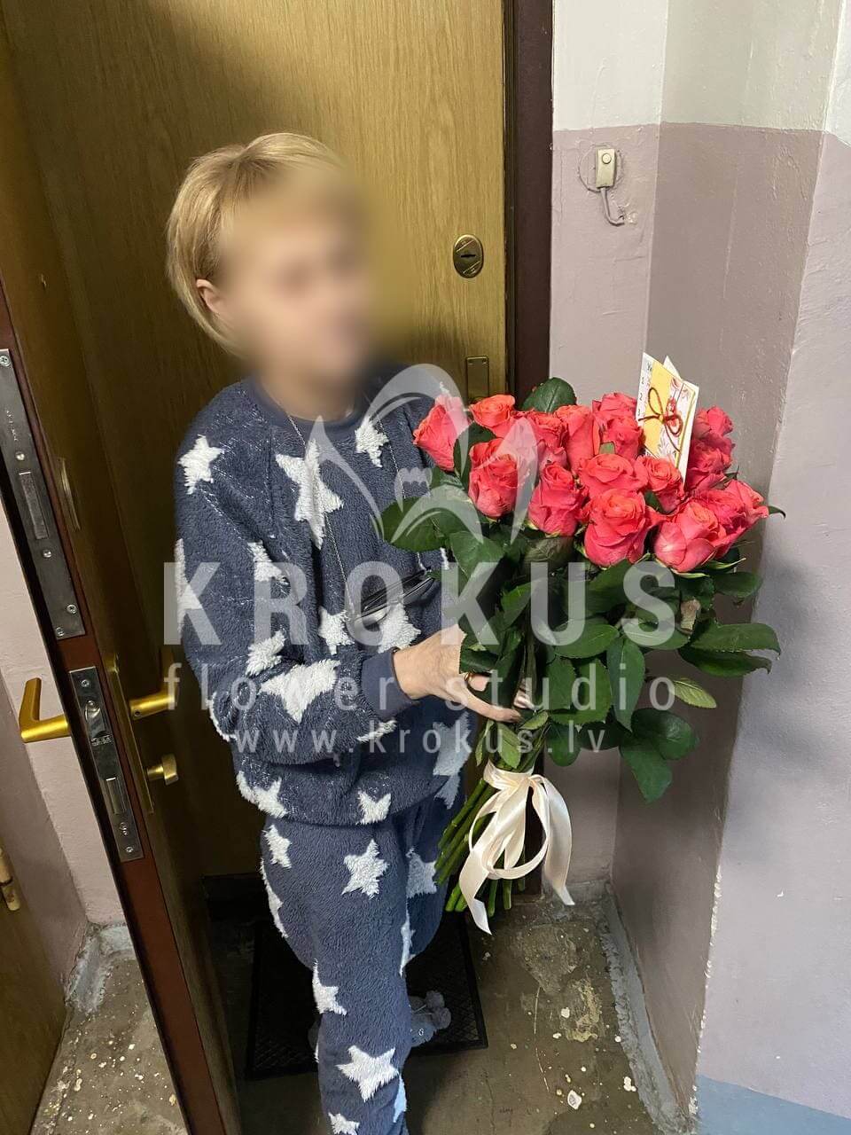 Deliver flowers to Rīga (pink roses)