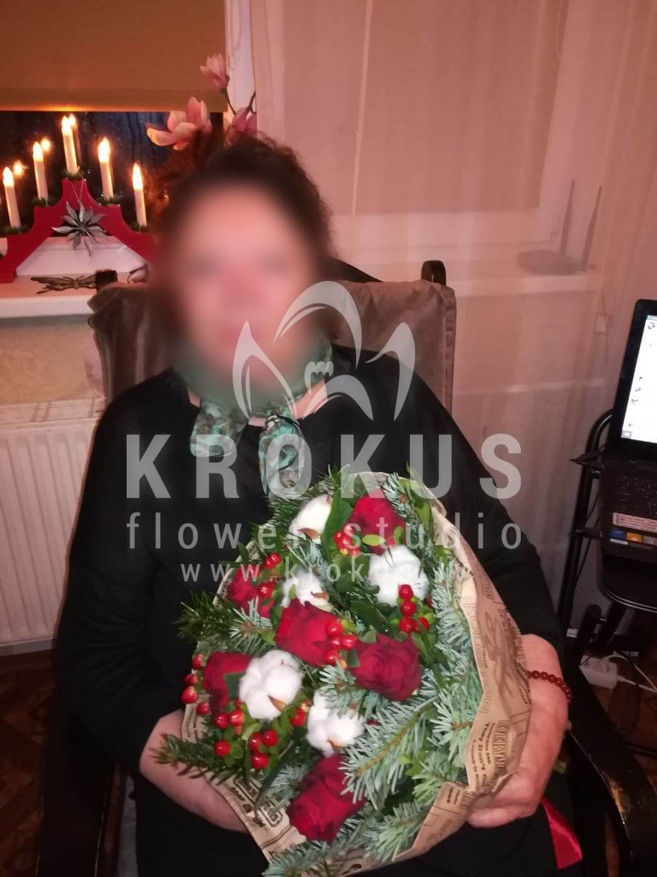 Deliver flowers to Rīga (decorcottonhypericumnoble firred roses)