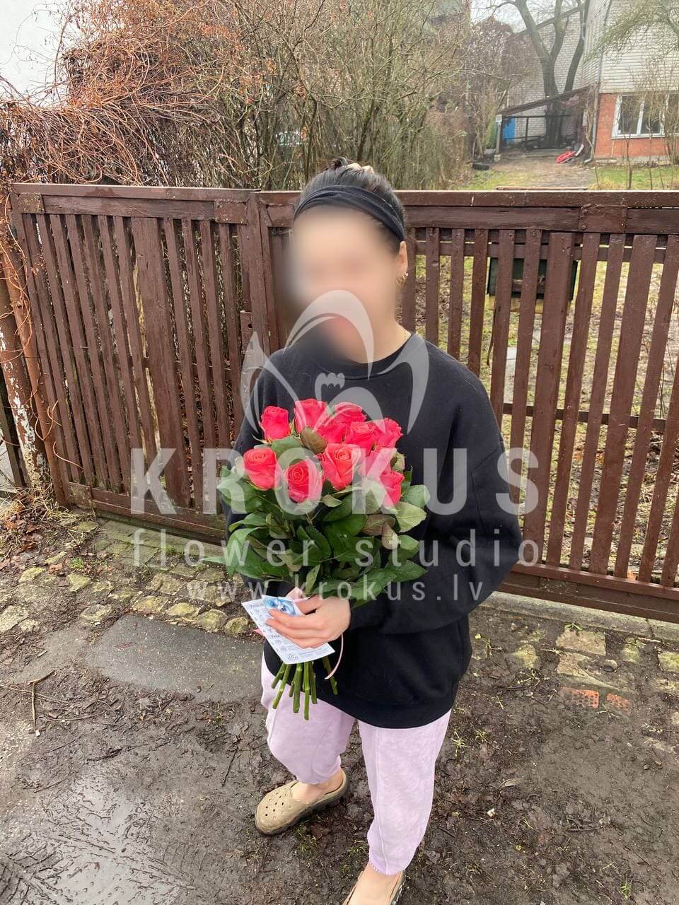 Deliver flowers to Jūrmala (pink roses)