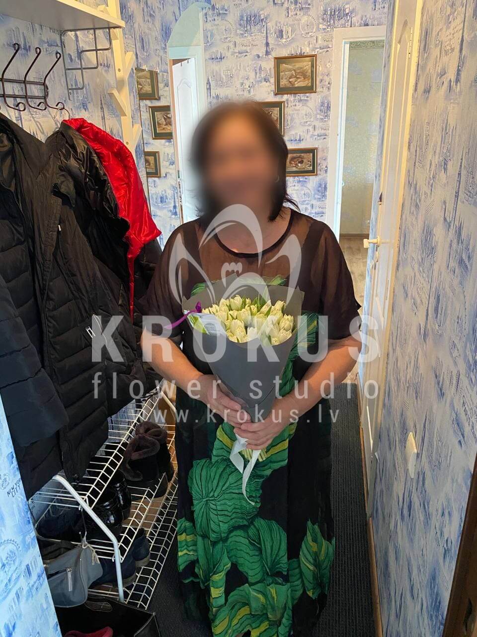 Ziedu piegāde Latvia Rīga (tulpespeonveidīgas tulpes)