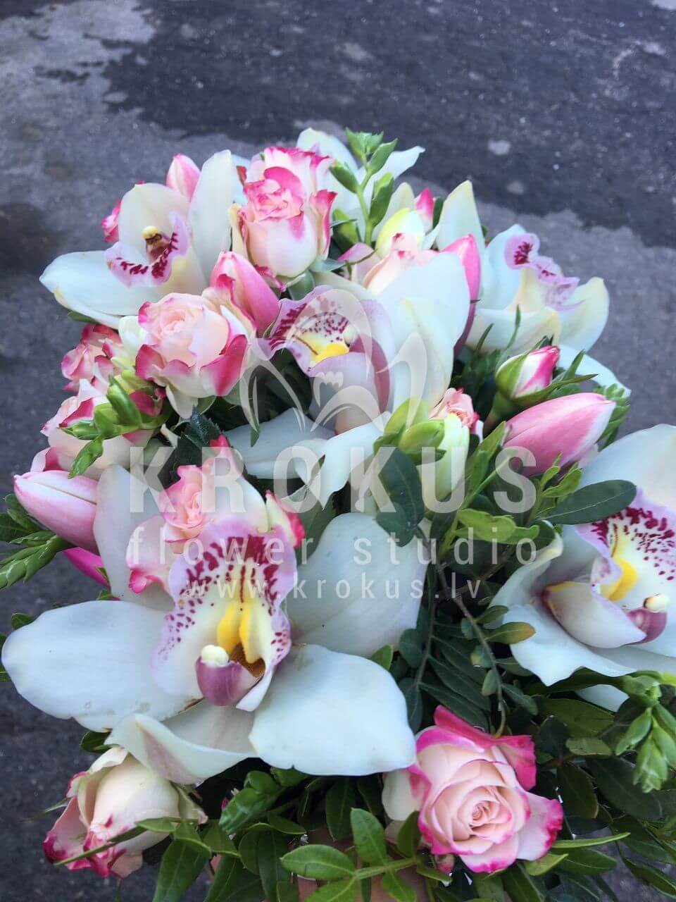 Deliver flowers to Latvia (shrub rosestulipsfreesiapistaciamatthiolaorchidsroyal tulipslisianthuses (eustoma))