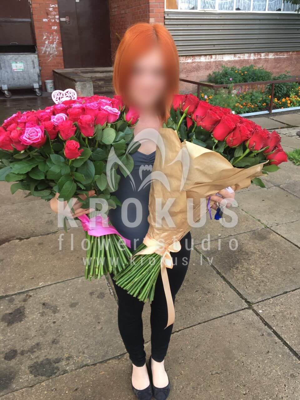 Deliver flowers to Latvia (red roses)