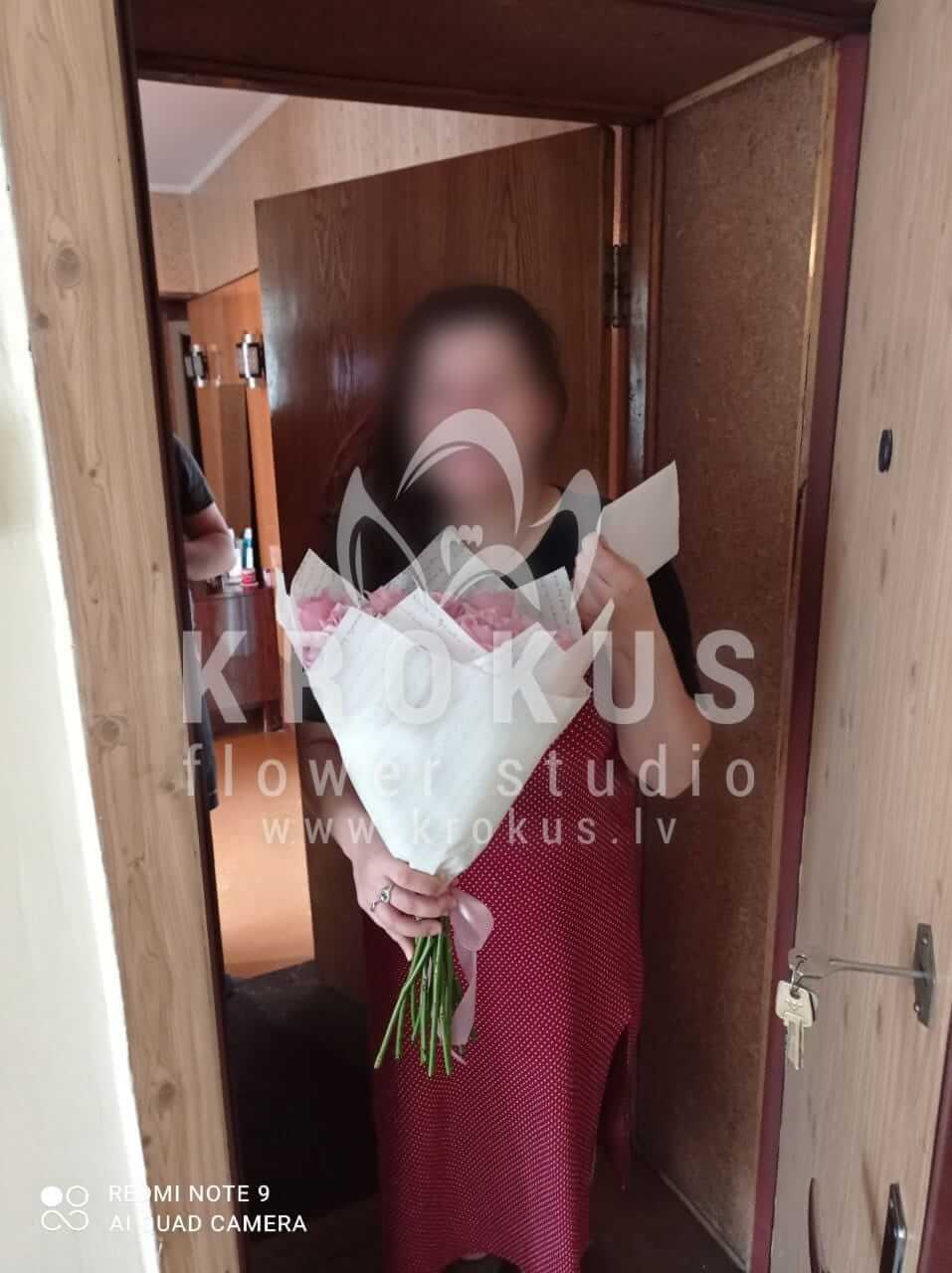 Deliver flowers to Rīga (purple roses)