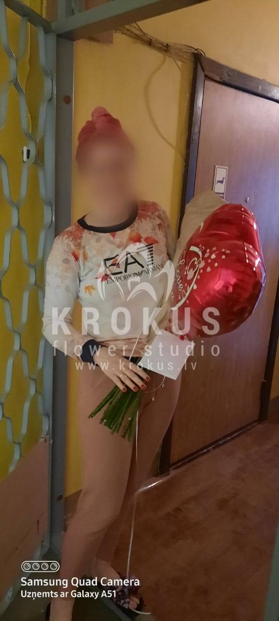 Deliver flowers to Rīga (red roses)