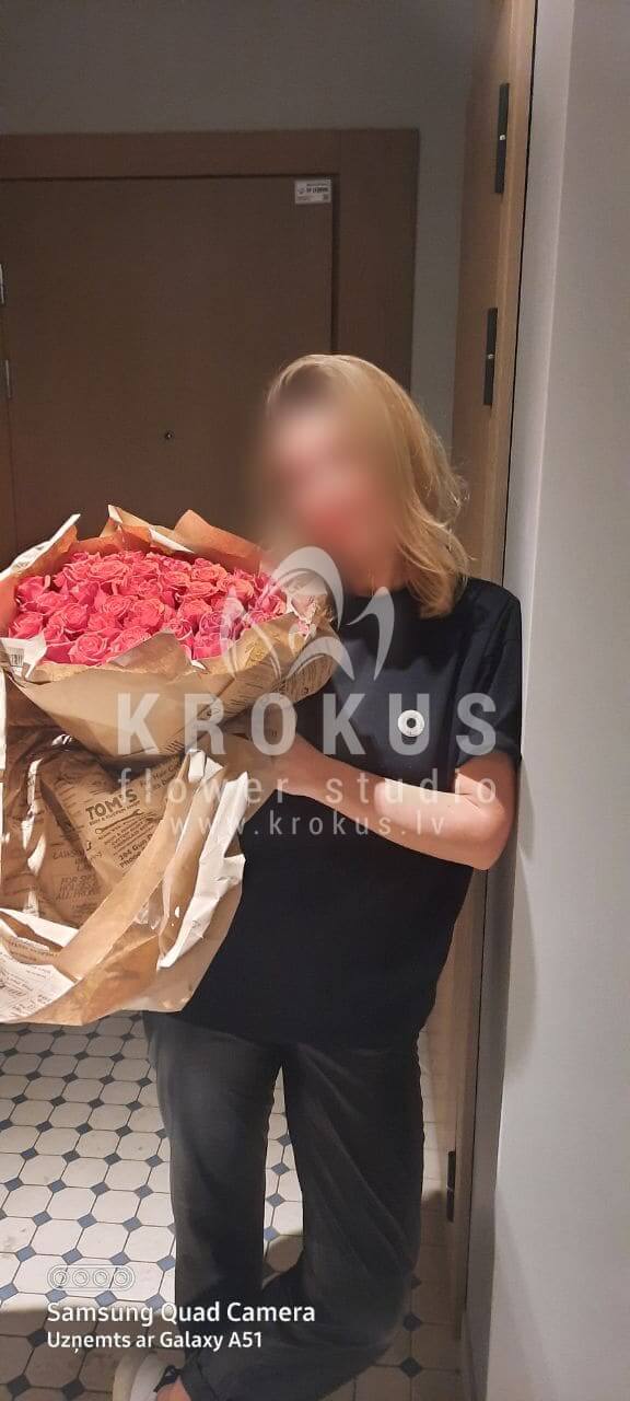 Deliver flowers to Rīga (red roses)