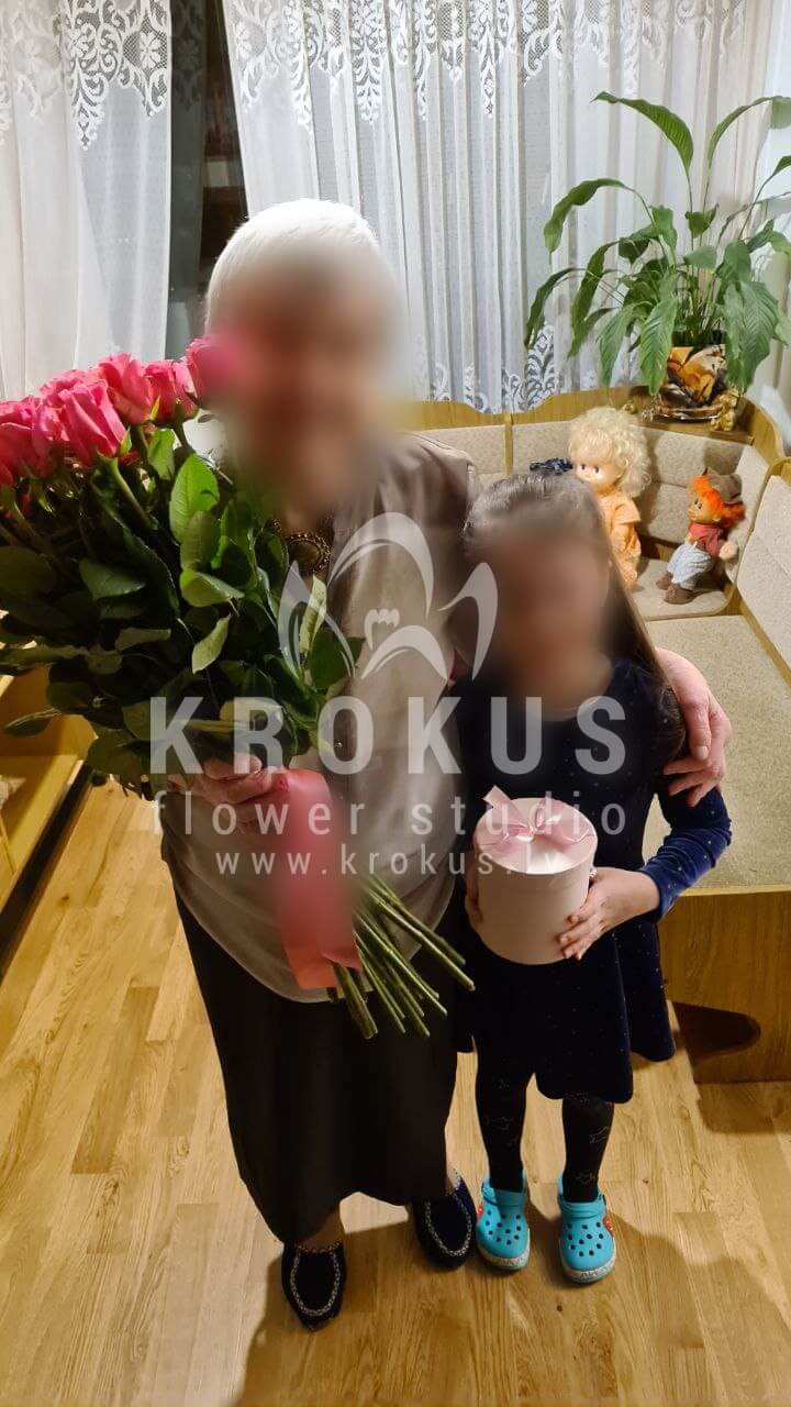 Deliver flowers to Rīga (pink roses)