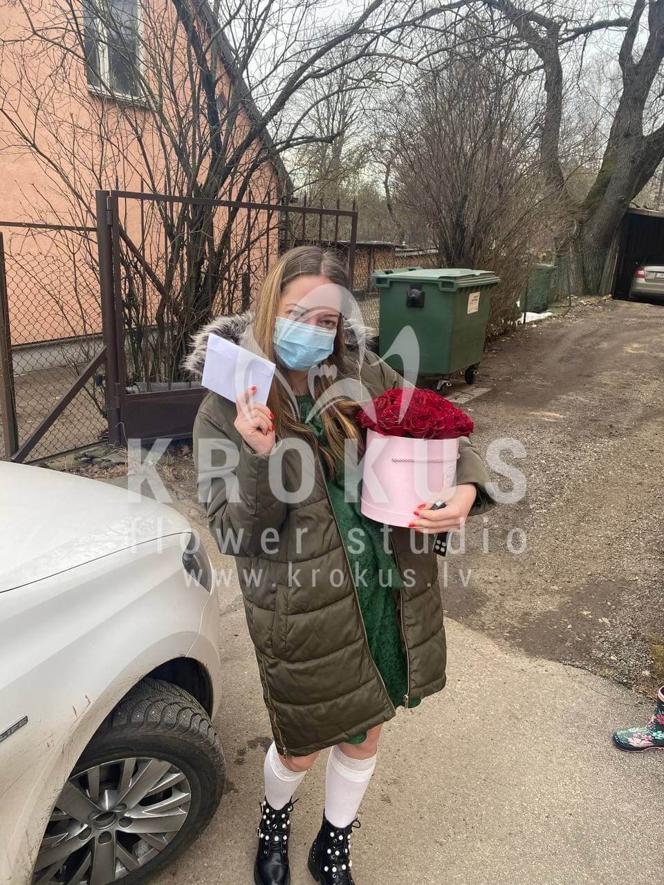 Ziedu piegāde Latvia Rīga (krūmrozesranunkuļi)