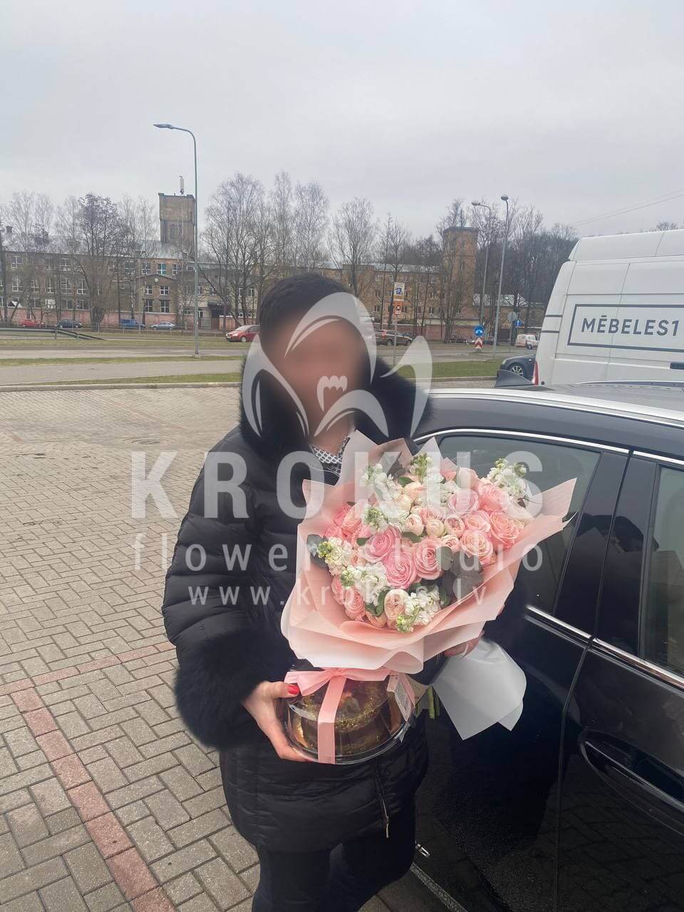 Deliver flowers to Rīga ()