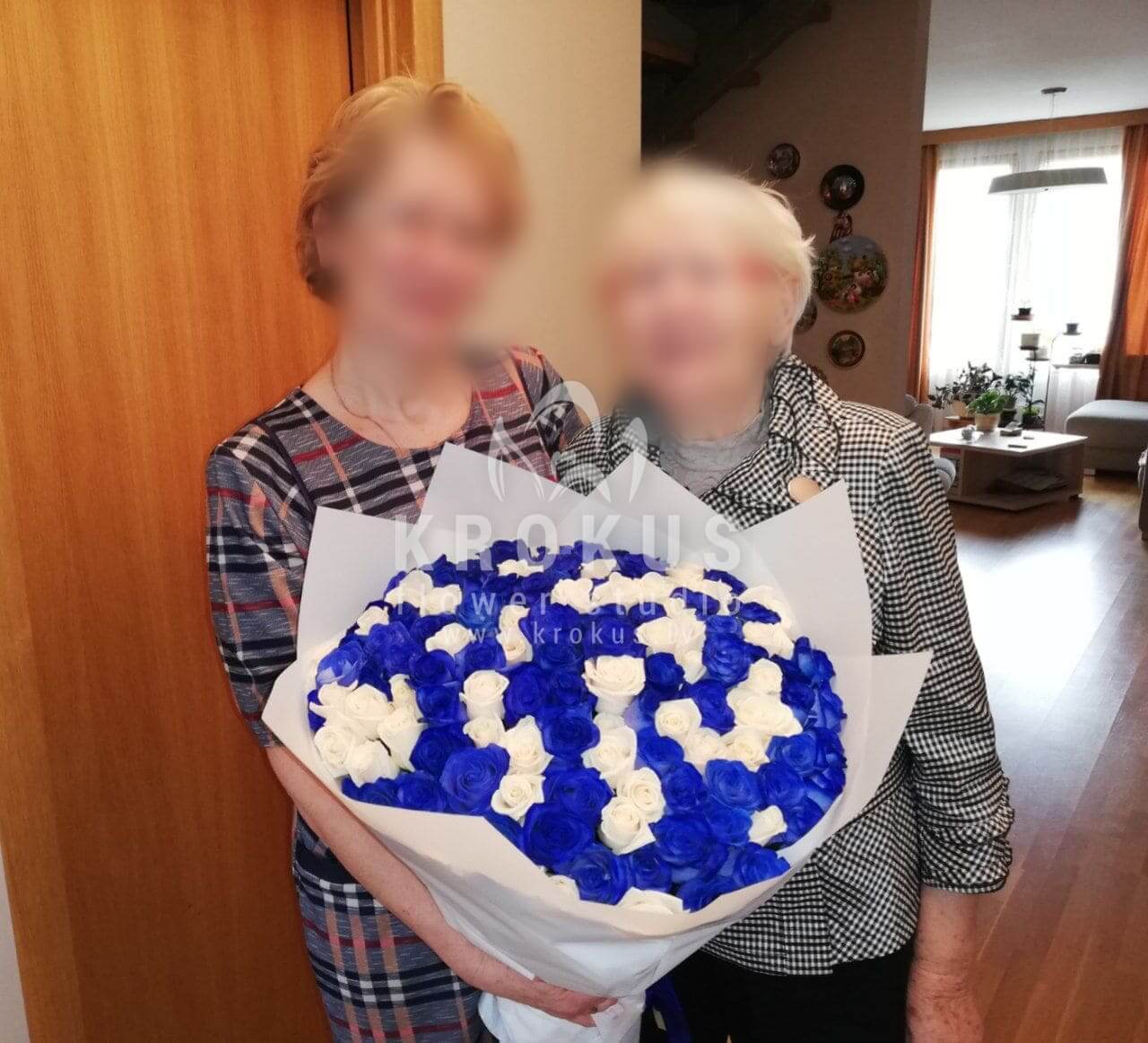 Ziedu piegāde Latvia Mārupe (zilas rozes)