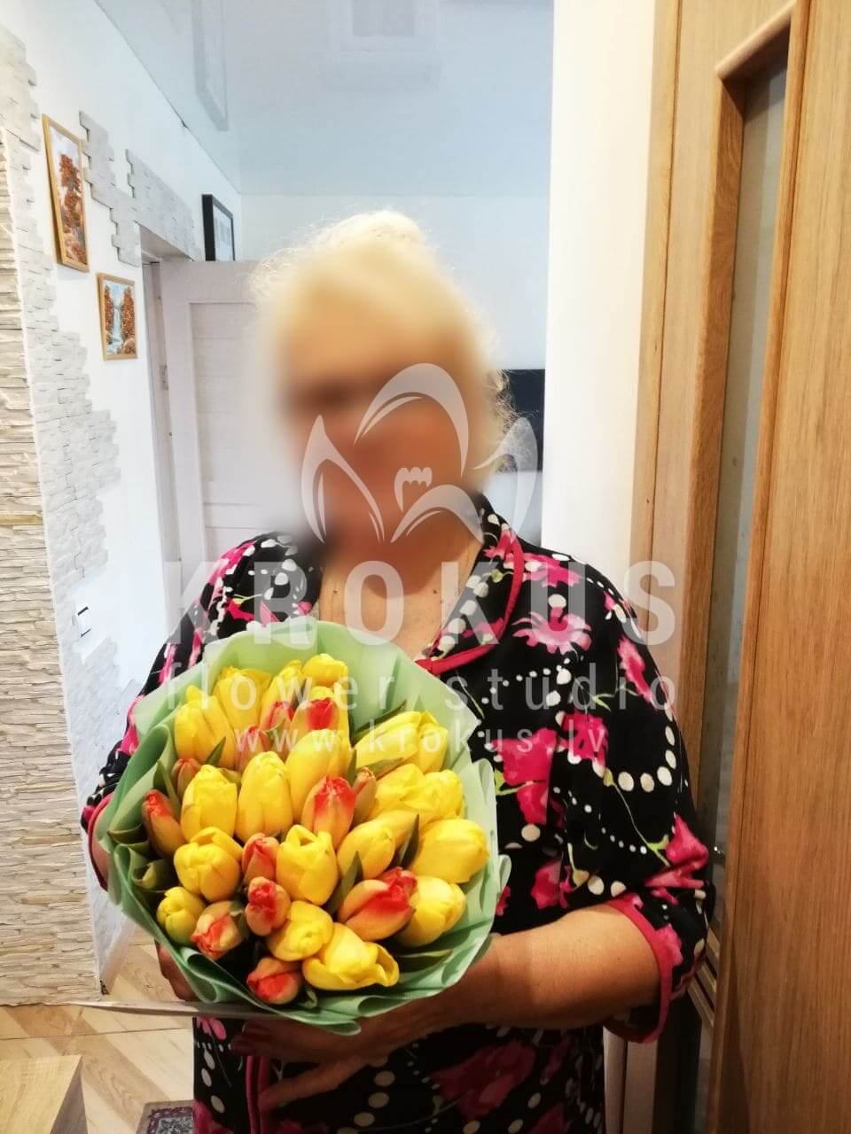 Deliver flowers to Rīga (tulips)