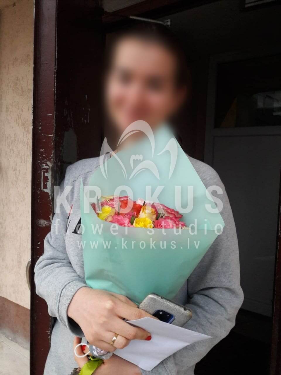 Ziedu piegāde Latvia Salaspils (rozā rozesbaltas rozesoranžas rozesdzeltenas rozessarkanas rozes)