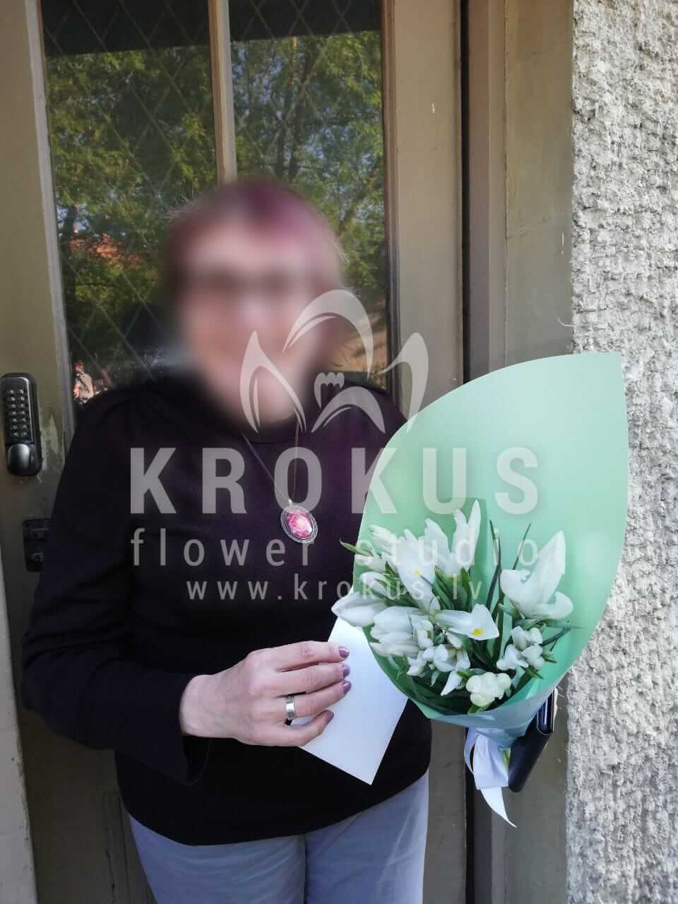 Доставка цветов в город Рига (ирисы)