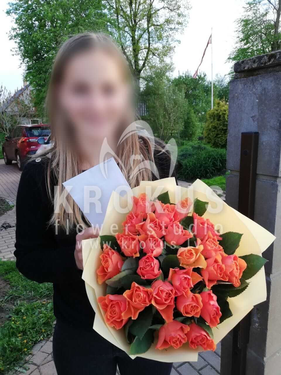 Deliver flowers to Latvia (orange roses)