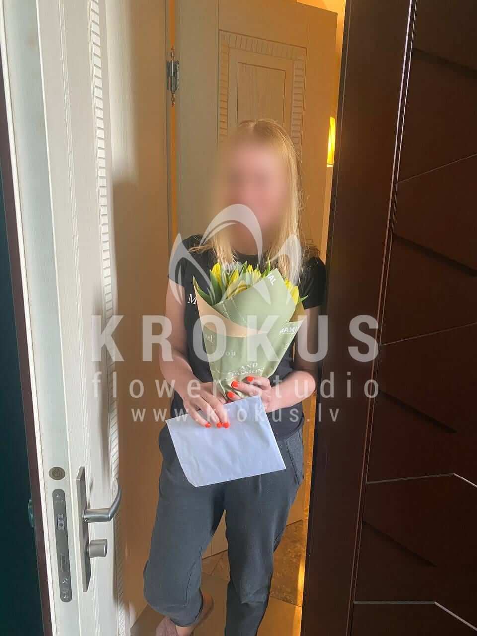 Deliver flowers to Rīga (tulips)