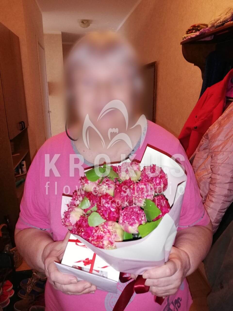 Ziedu piegāde Latvia Rīga (tulpespeonveidīgas tulpes)