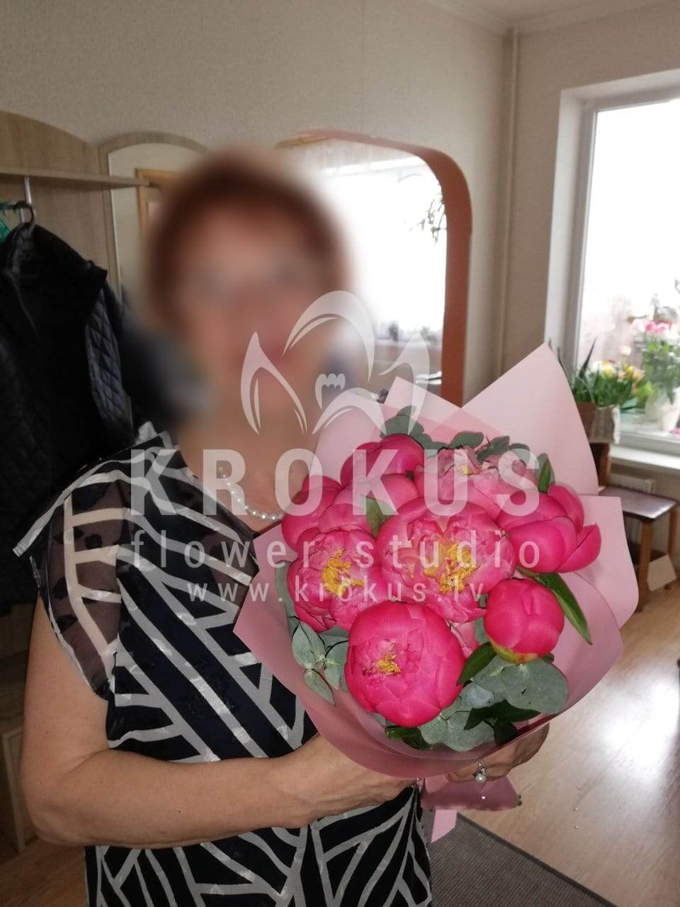 Deliver flowers to Rīga (peonies)