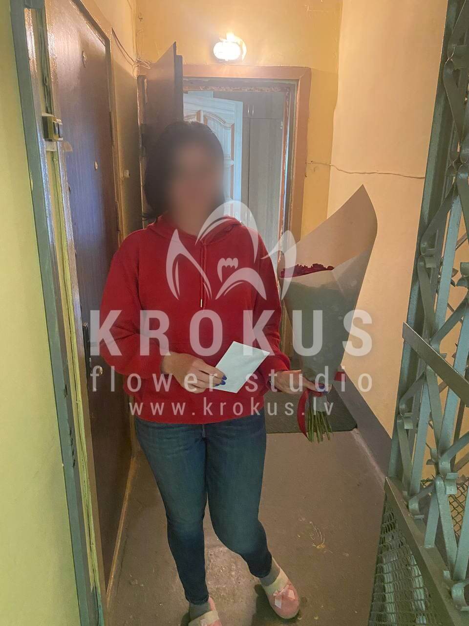 Deliver flowers to Rīga ()