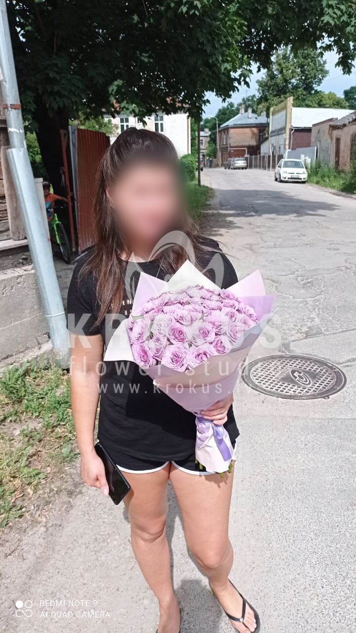Доставка цветов в город Рига (сиреневые розы)