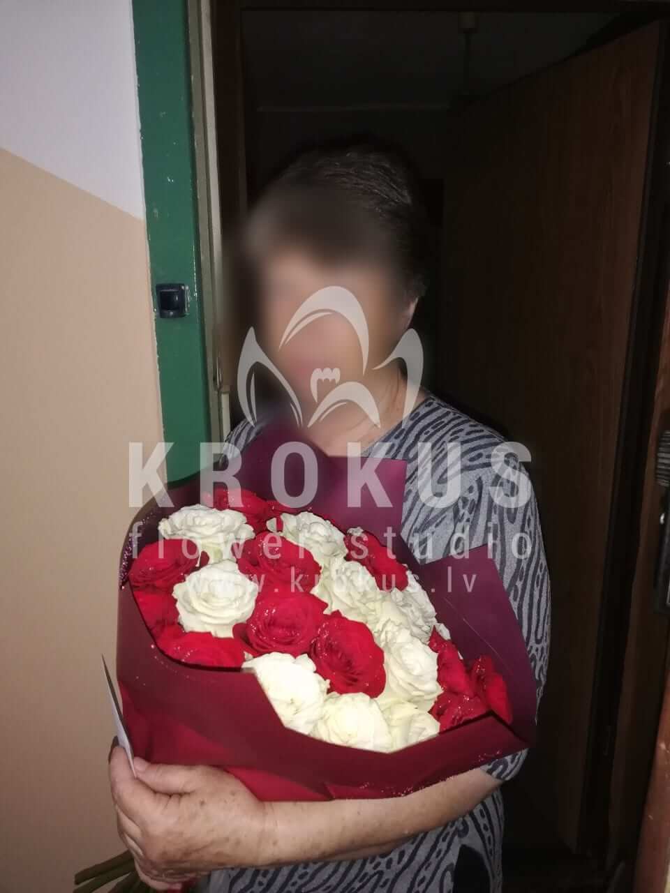 Deliver flowers to Salaspils (white rosesred roses)
