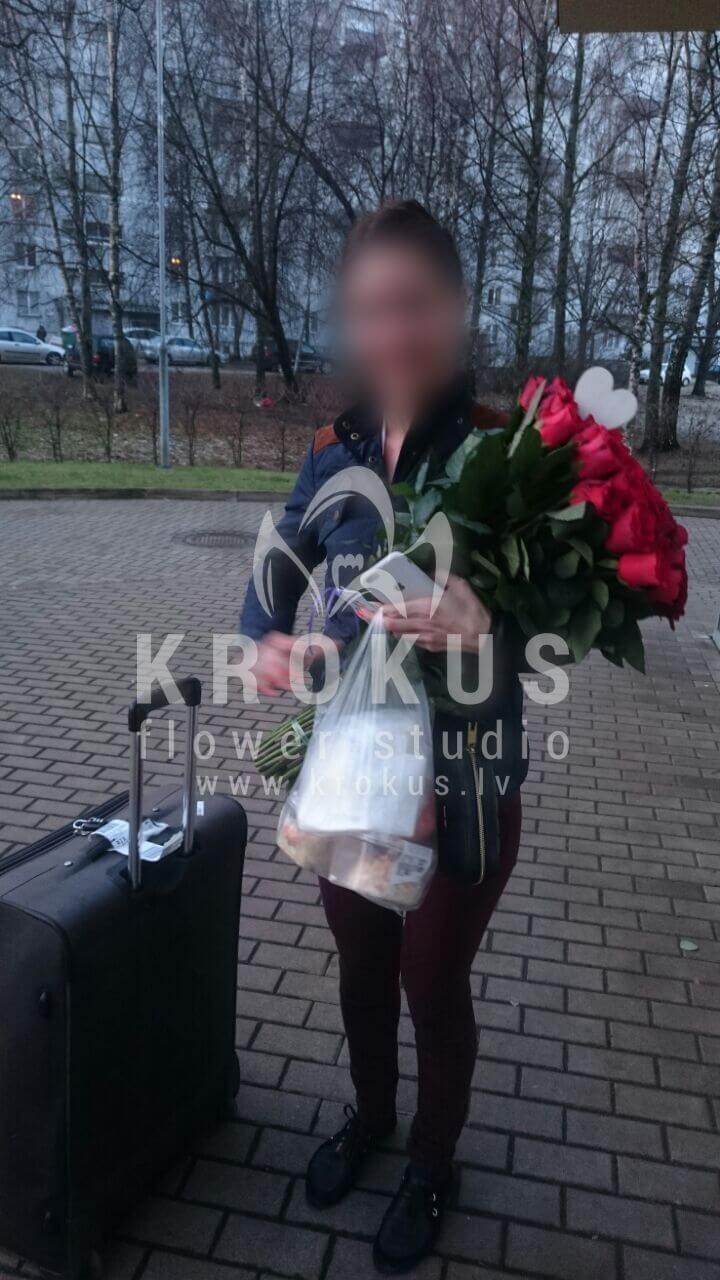 Deliver flowers to Latvia (shrub rosestulipsfreesiapistaciamatthiolaorchidsroyal tulipsred roseslisianthuses (eustoma))
