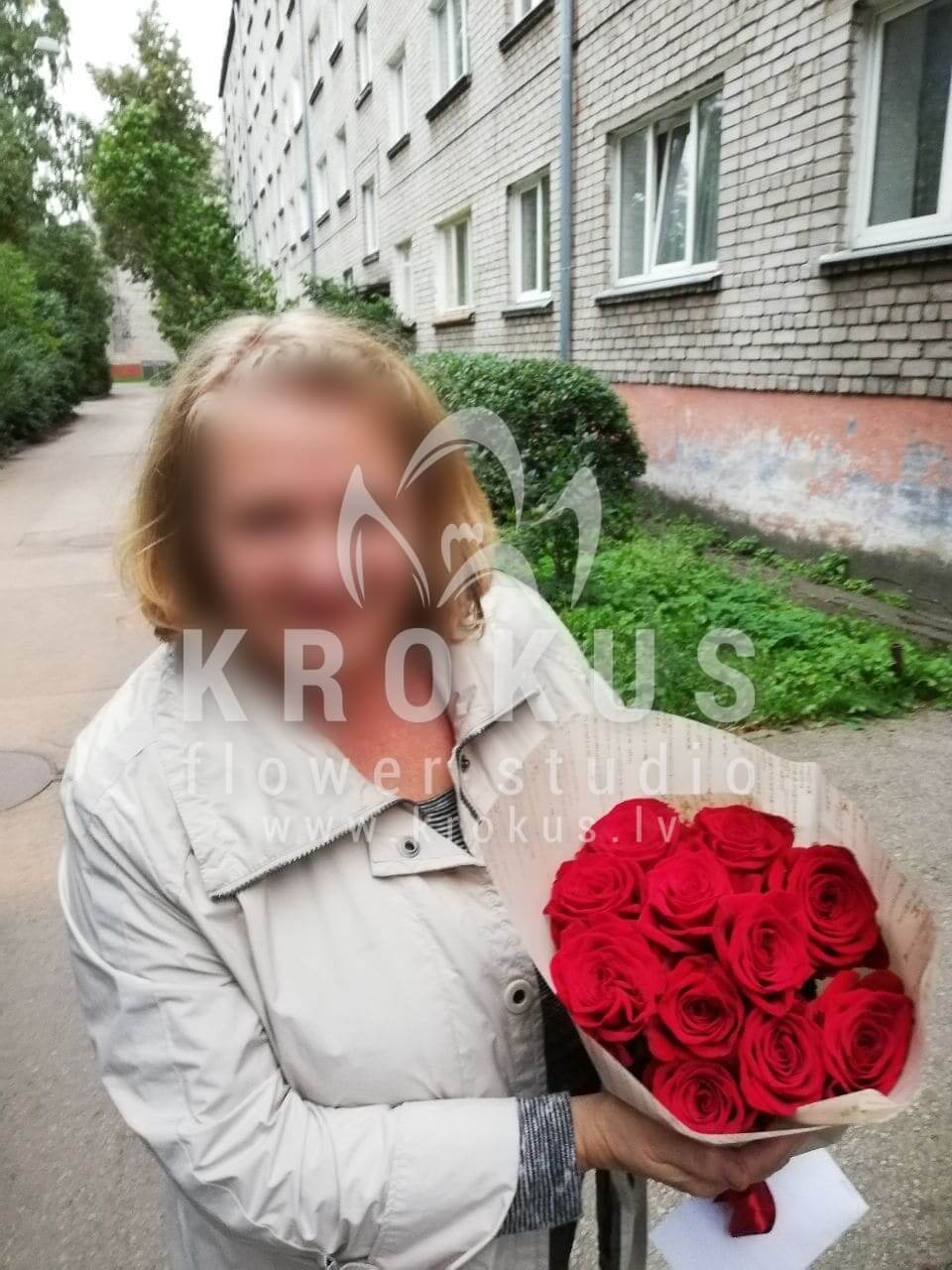 Deliver flowers to Rīga (red roses)