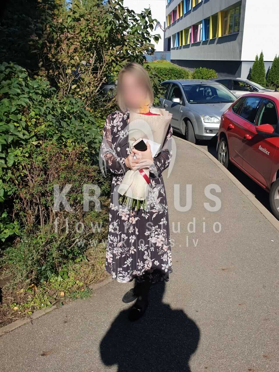 Ziedu piegāde Latvia Rīga (sarkanas rozes)