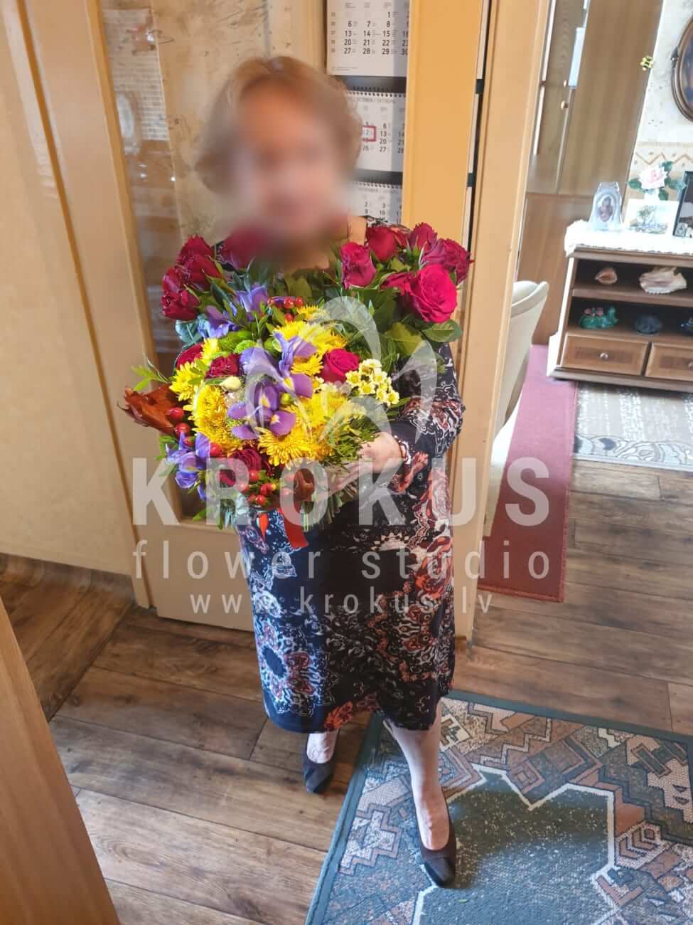 Deliver flowers to Rīga (red roses)
