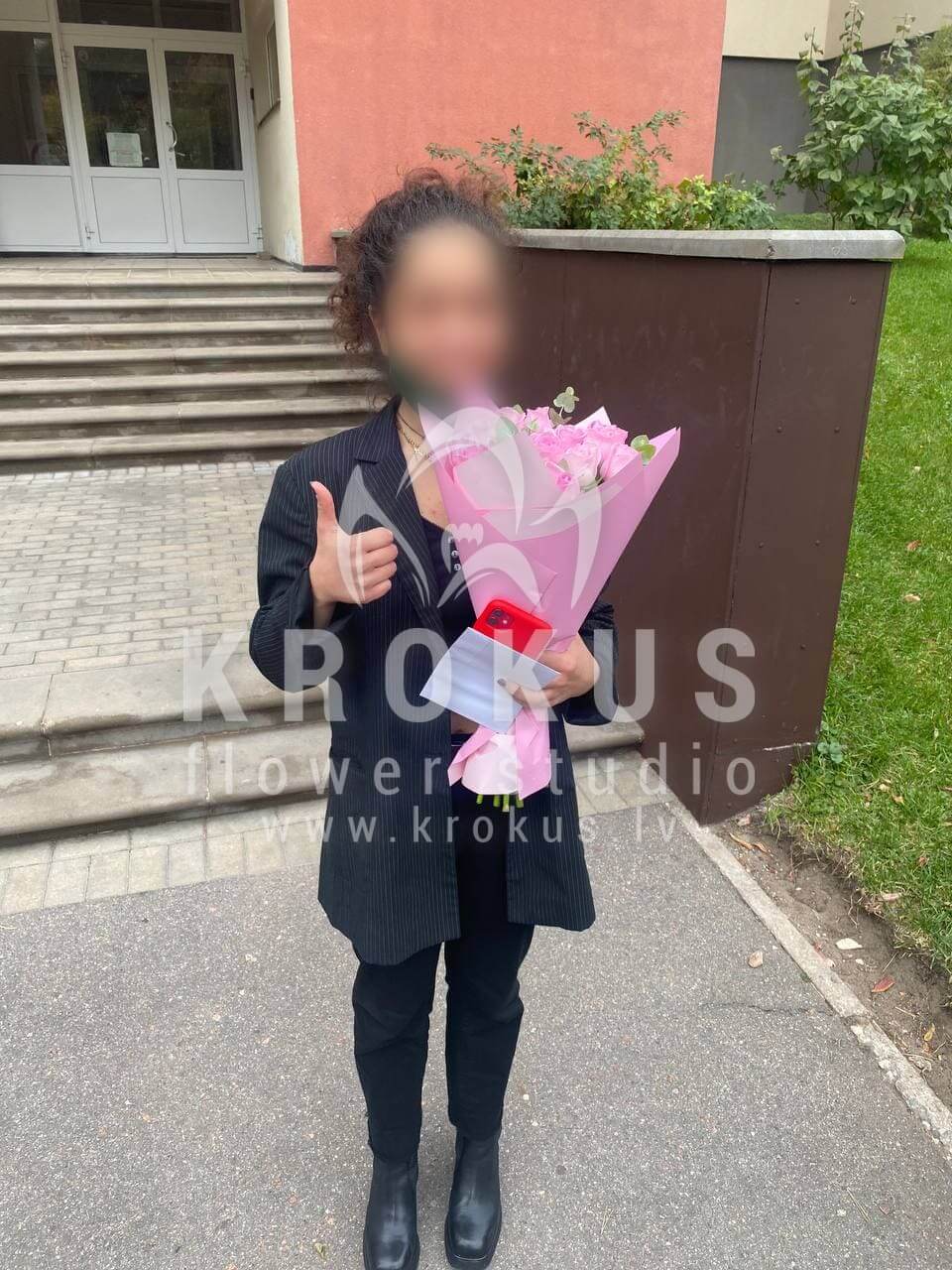 Deliver flowers to Rīga (pink roses)