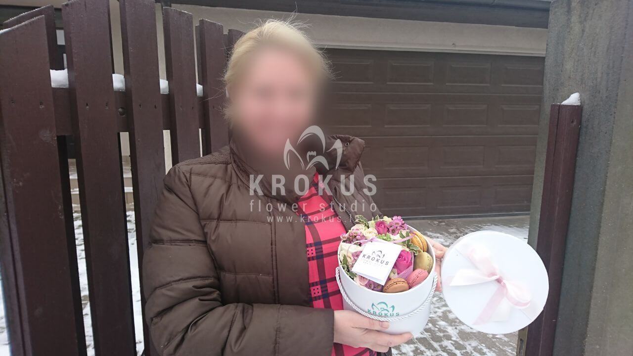 Deliver flowers to Latvia (box)