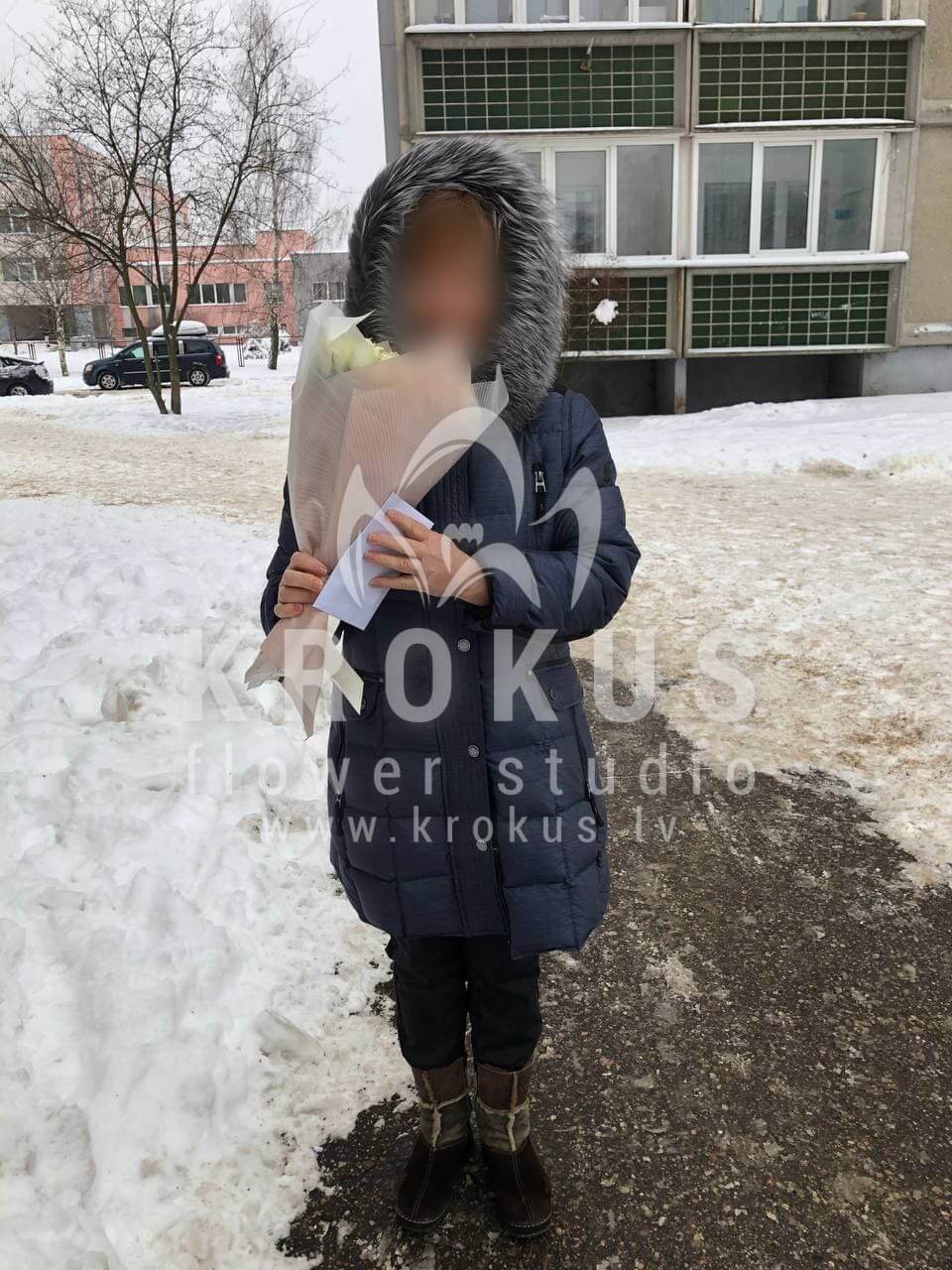 Deliver flowers to Rīga (white roses)