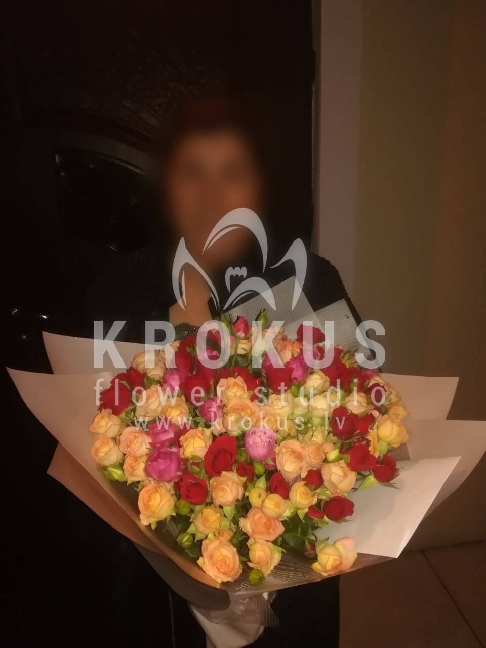 Deliver flowers to Rīga (shrub rosespink rosesfreesiaorchidsgum tree)