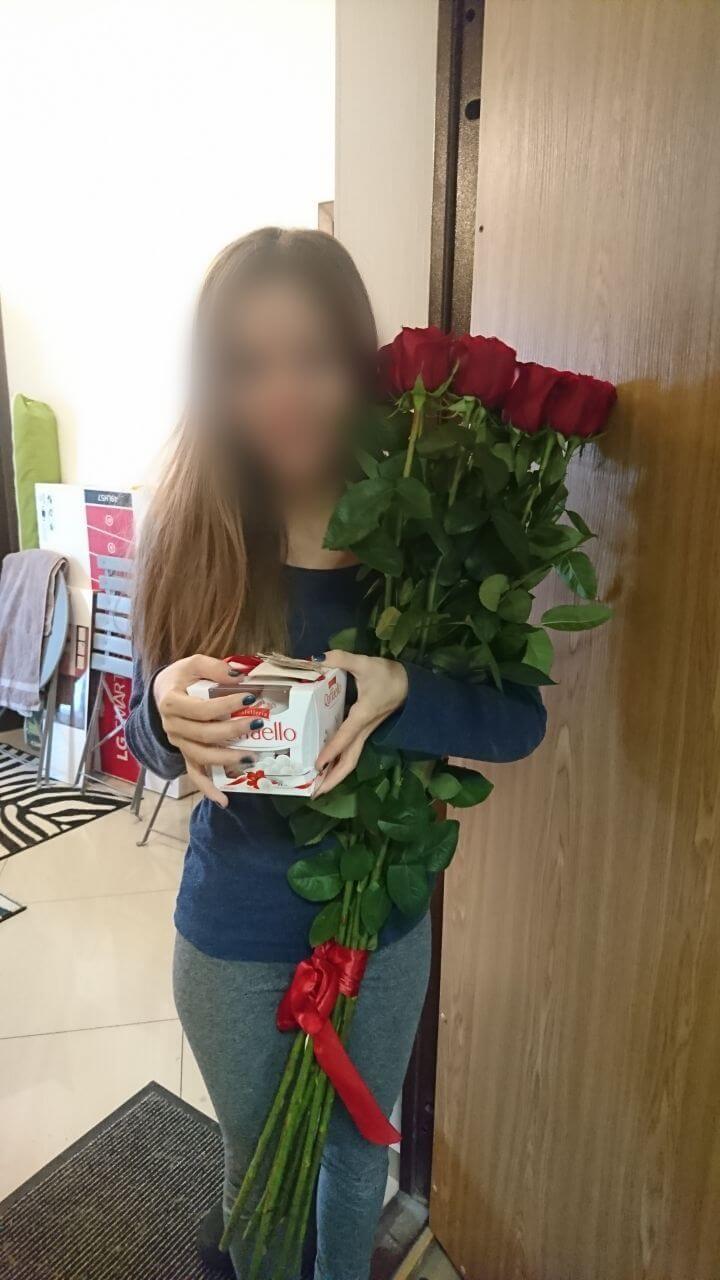 Deliver flowers to Rīga (red roses)