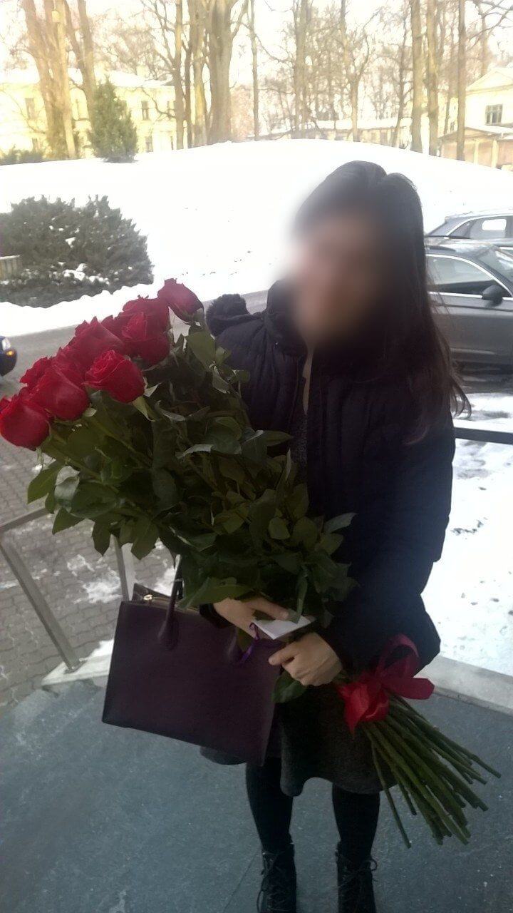 Deliver flowers to Rīga (red roses)