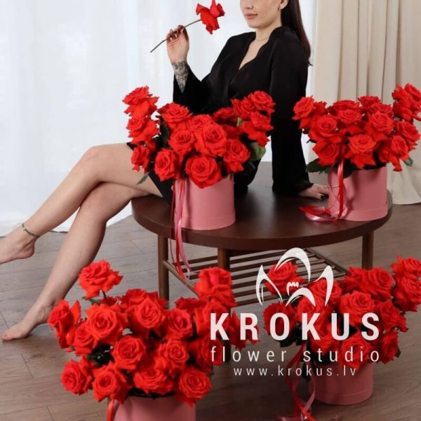 Комплект Алых роз
