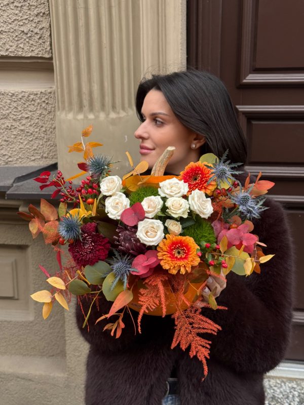 Kompozīcija ķirbī "Rudens mağija"