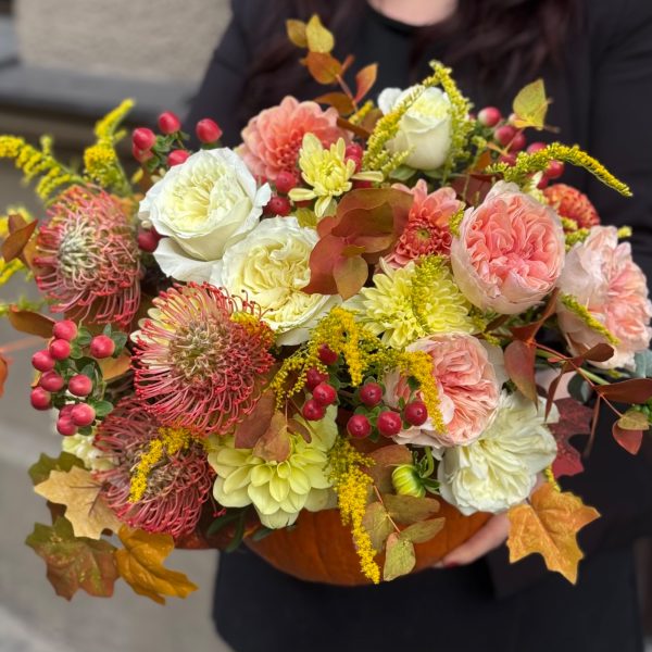 Pumpkin arrangement "Velvet Season"