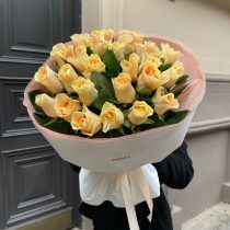 Кремовая роза